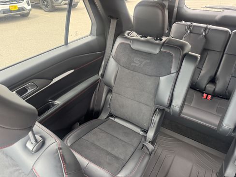 Used 2025 Ford Explorer ST w/ Sun And Sound Package AWD/4WD image 12