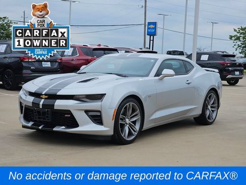 Used 2018 Chevrolet Camaro SS RWD image 3