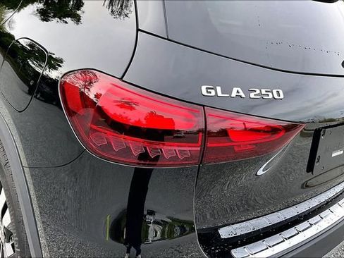 Certified 2026 Mercedes-Benz GLA 250 4MATIC image 26