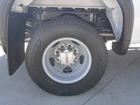 New 2026 GMC Sierra 3500 Pro image 6