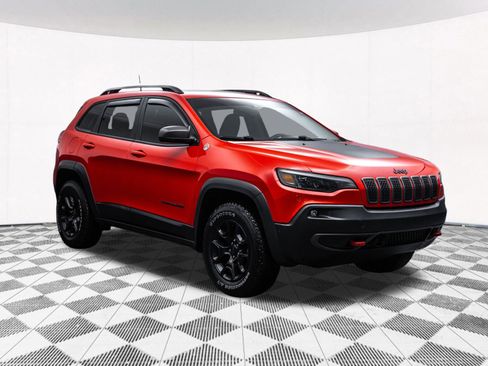 Used 2019 Jeep Cherokee Trailhawk image 15