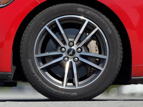 Used 2015 Ford Mustang GT Premium image 17