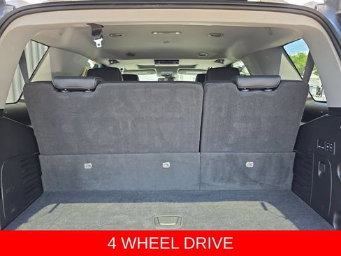 Used 2020 Chevrolet Tahoe Premier AWD/4WD image 13