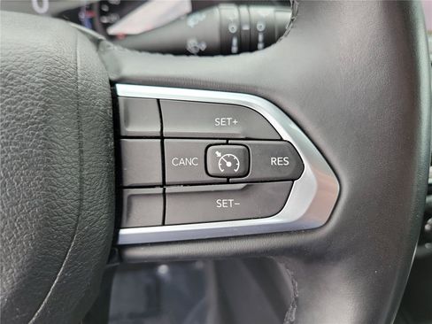 Used 2022 Jeep Compass Latitude w/ Convenience Group AWD/4WD image 26