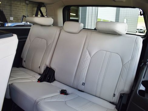 Used 2020 Ford Expedition Max Platinum AWD/4WD image 7