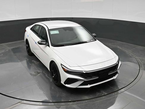 New 2026 Hyundai Elantra Sport image 22