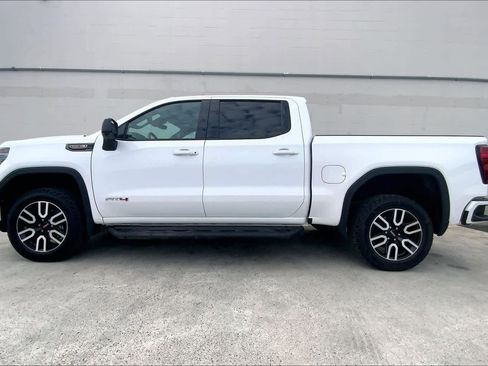 Used 2023 GMC Sierra 1500 AT4 w/ AT4 Premium Package AWD/4WD image 3