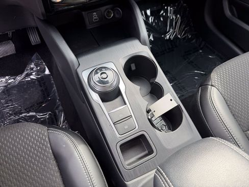 Used 2025 Ford Escape SE image 21