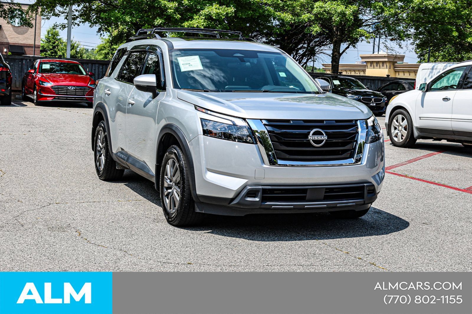 Used 2024 Nissan Pathfinder SV w/ SV Premium Package FWD image 5