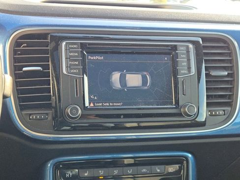 Used 2018 Volkswagen Beetle 2.0T SE image 16