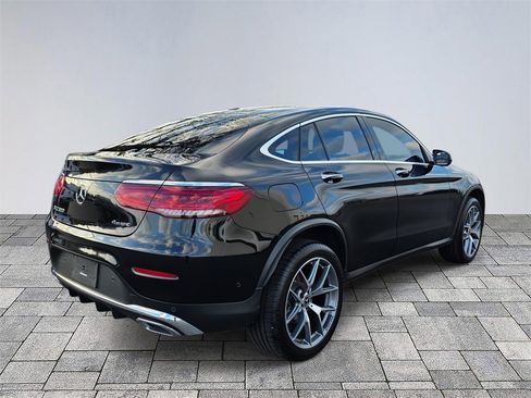Used 2023 Mercedes-Benz GLC 300 4MATIC Coupe image 7
