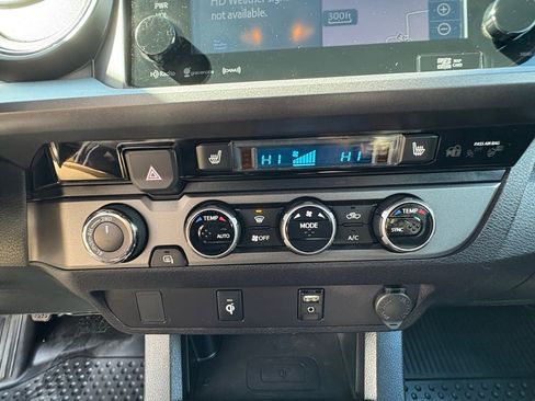 Used 2018 Toyota Tacoma TRD Sport w/ TRD Premium Sport Package image 21