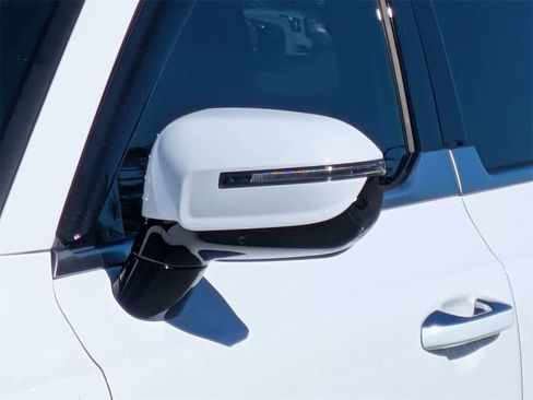 Used 2024 Kia Telluride SX Prestige w/ Towing Package image 11