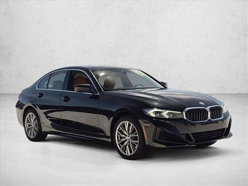 Used 2024 BMW 330i Sedan w/ Convenience Package RWD image 3