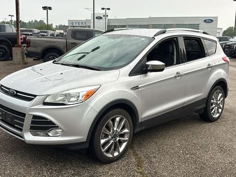 Used 2015 Ford Escape SE w/ SE Chrome Package AWD/4WD image 2