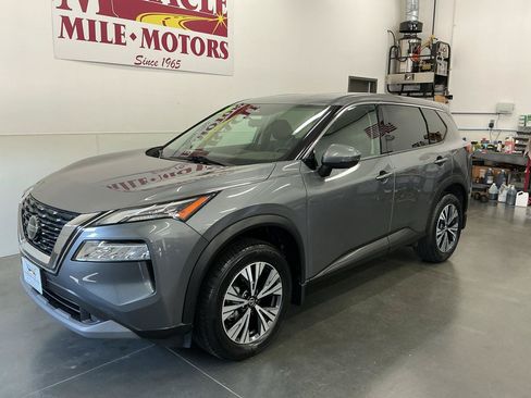Used 2021 Nissan Rogue SV AWD/4WD image 3