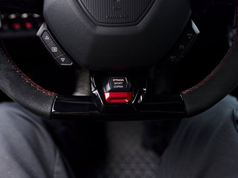 Used 2018 Lamborghini Huracan Performante image 77