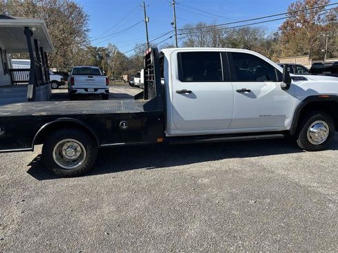Used 2021 GMC Sierra 3500 Base Crew Cab 4WD w/ Convenience Package image 6