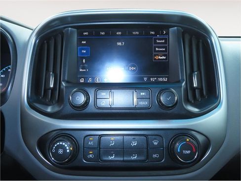 Used 2019 Chevrolet Colorado LT image 15