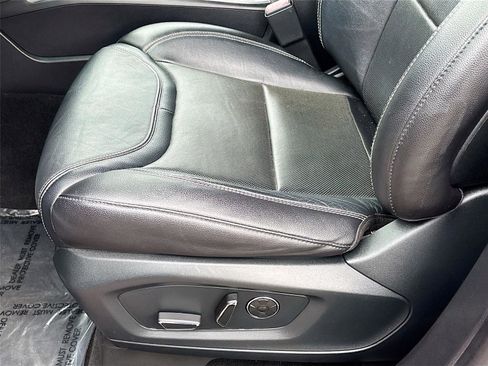 Used 2020 Ford Explorer ST w/ Premium Technology Package image 21