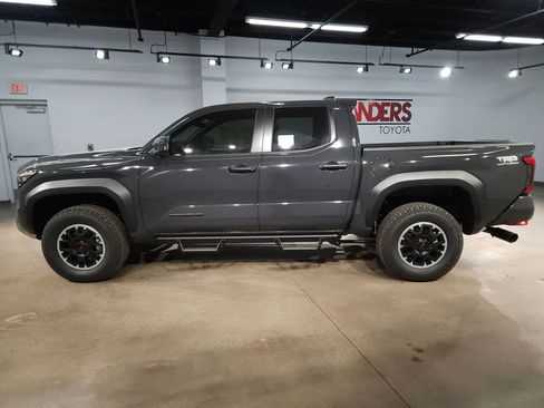 New 2026 Toyota Tacoma TRD Off-Road AWD/4WD image 4