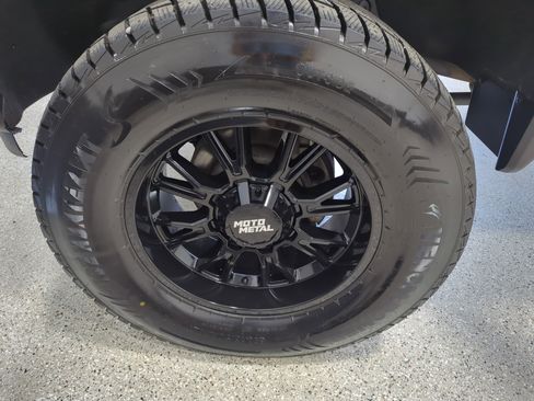 Used 2024 GMC Sierra 3500 Denali w/ Denali Reserve Package image 9