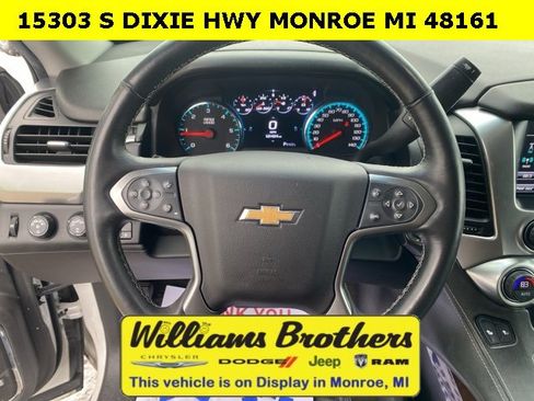 Used 2017 Chevrolet Suburban LT image 14