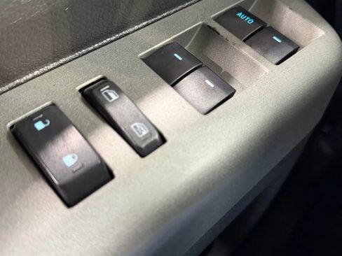 Used 2012 Ford F250 Lariat w/ Lariat Ultimate Pkg image 26