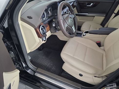 Used 2014 Mercedes-Benz GLK 350 4MATIC image 11