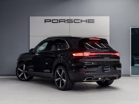 Certified 2026 Porsche Cayenne image 3