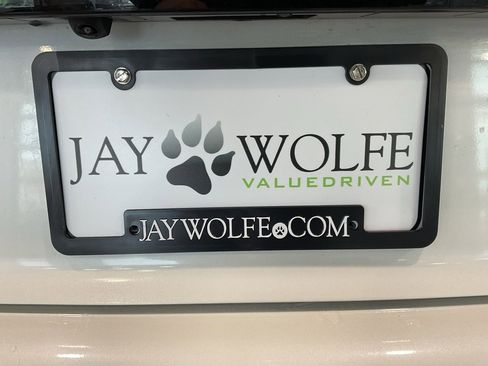 Used 2016 Toyota 4Runner Limited image 27