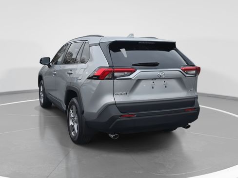 Used 2025 Toyota RAV4 XLE image 7