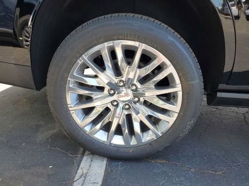 New 2026 GMC Yukon Denali w/ Sun & Power Step Package AWD/4WD image 6