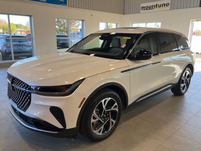 Used 2024 Lincoln Nautilus Premier w/ Equipment Group 102A