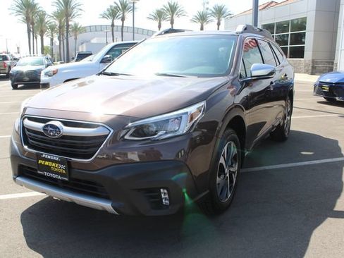 Used 2020 Subaru Outback Touring AWD/4WD image 4