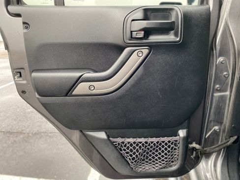 Used 2017 Jeep Wrangler Unlimited Sport image 16