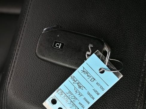 Used 2025 Kia Sportage EX image 19