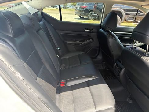 Used 2021 Nissan Altima 2.5 SL FWD image 18