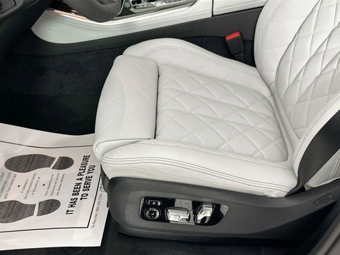 New 2026 BMW X5 M60i image 20