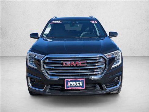 Used 2024 GMC Terrain SLT image 2