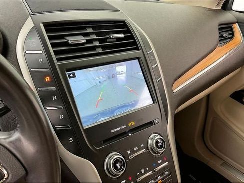 Used 2017 Lincoln MKC Select w/ Select Plus Package AWD/4WD image 27