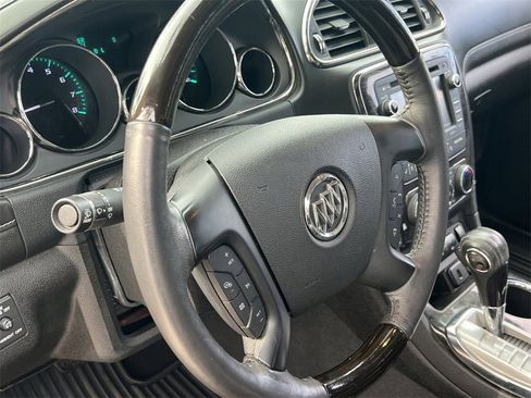 Used 2015 Buick Enclave Premium image 23