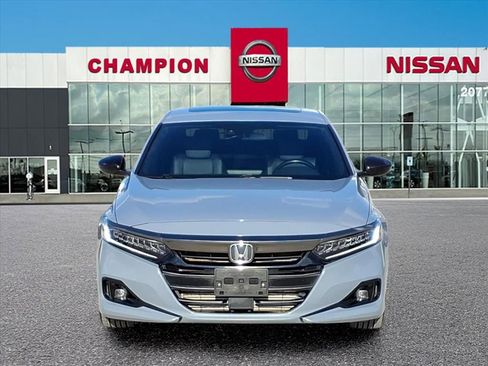 Used 2022 Honda Accord Sport image 2