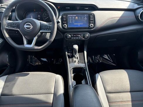 Used 2024 Nissan Kicks SR w/ SR Premium Package FWD image 11