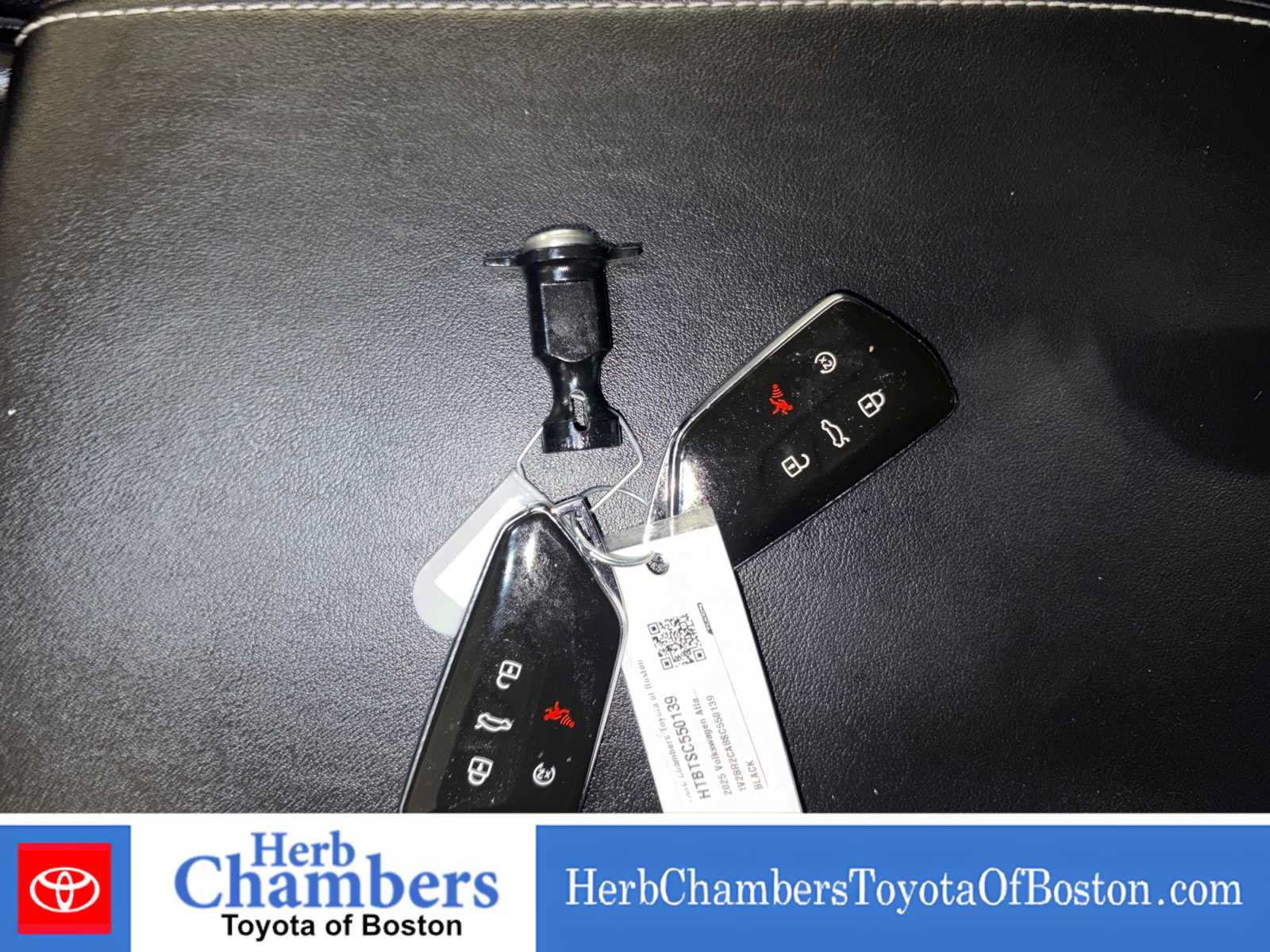 Used 2025 Volkswagen Atlas SEL AWD/4WD image 10