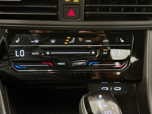 Used 2025 Volkswagen Jetta Sport image 24