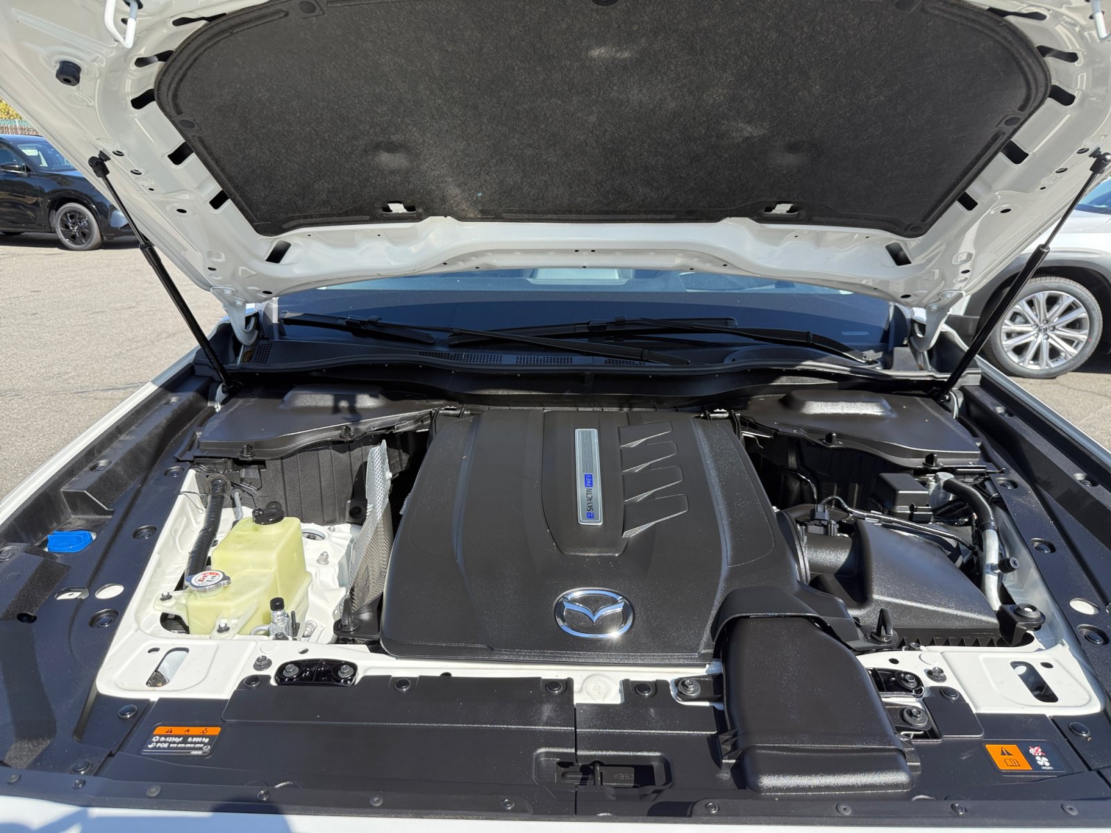 Certified 2024 MAZDA CX-90 Plug-In Hybrid w/ Premium Pkg AWD/4WD image 20