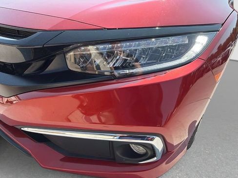 Used 2019 Honda Civic Touring image 10