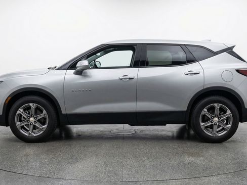 Used 2025 Chevrolet Blazer LT FWD image 5