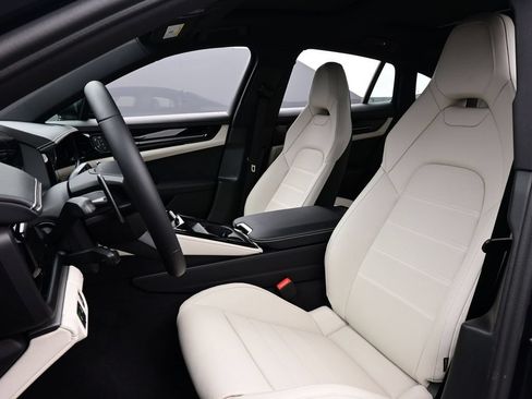 Certified 2026 Porsche Panamera 4 AWD/4WD image 5